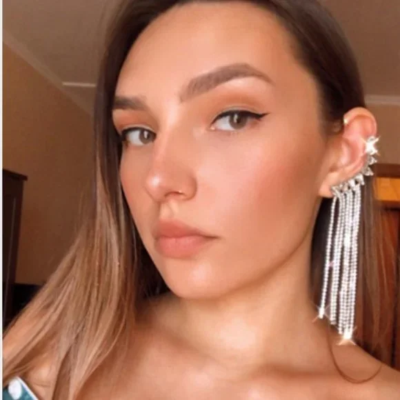 Long Tassel Rhinestone Drop Earrings - Picture 3 of 15